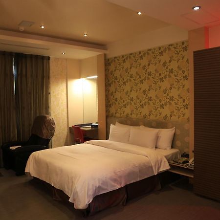 Go Shine Motel Pingtung Luaran gambar