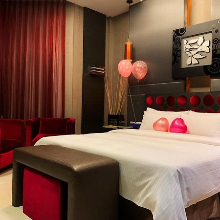 Go Shine Motel Pingtung Luaran gambar