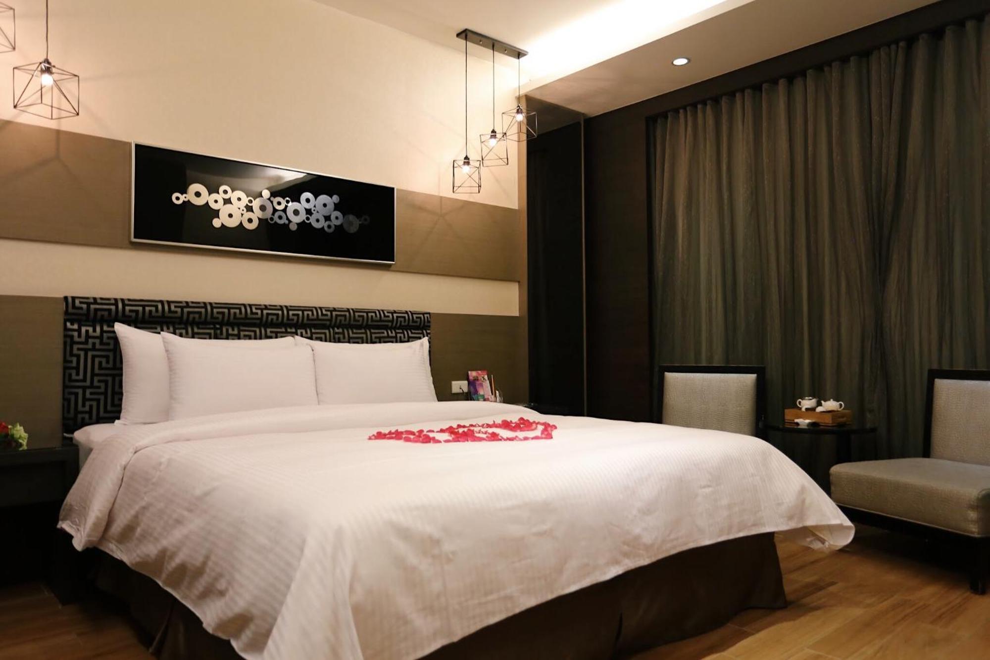 Go Shine Motel Pingtung Luaran gambar