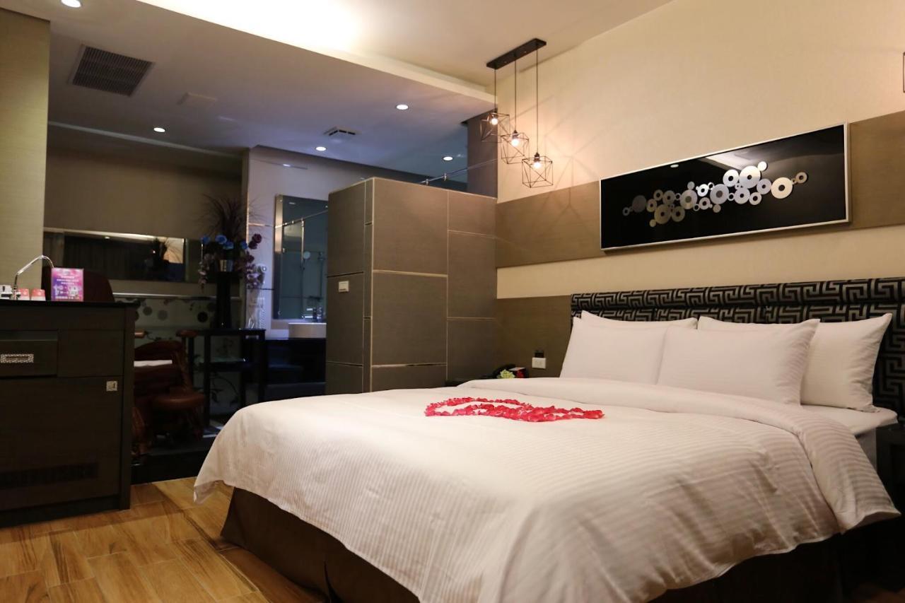 Go Shine Motel Pingtung Luaran gambar