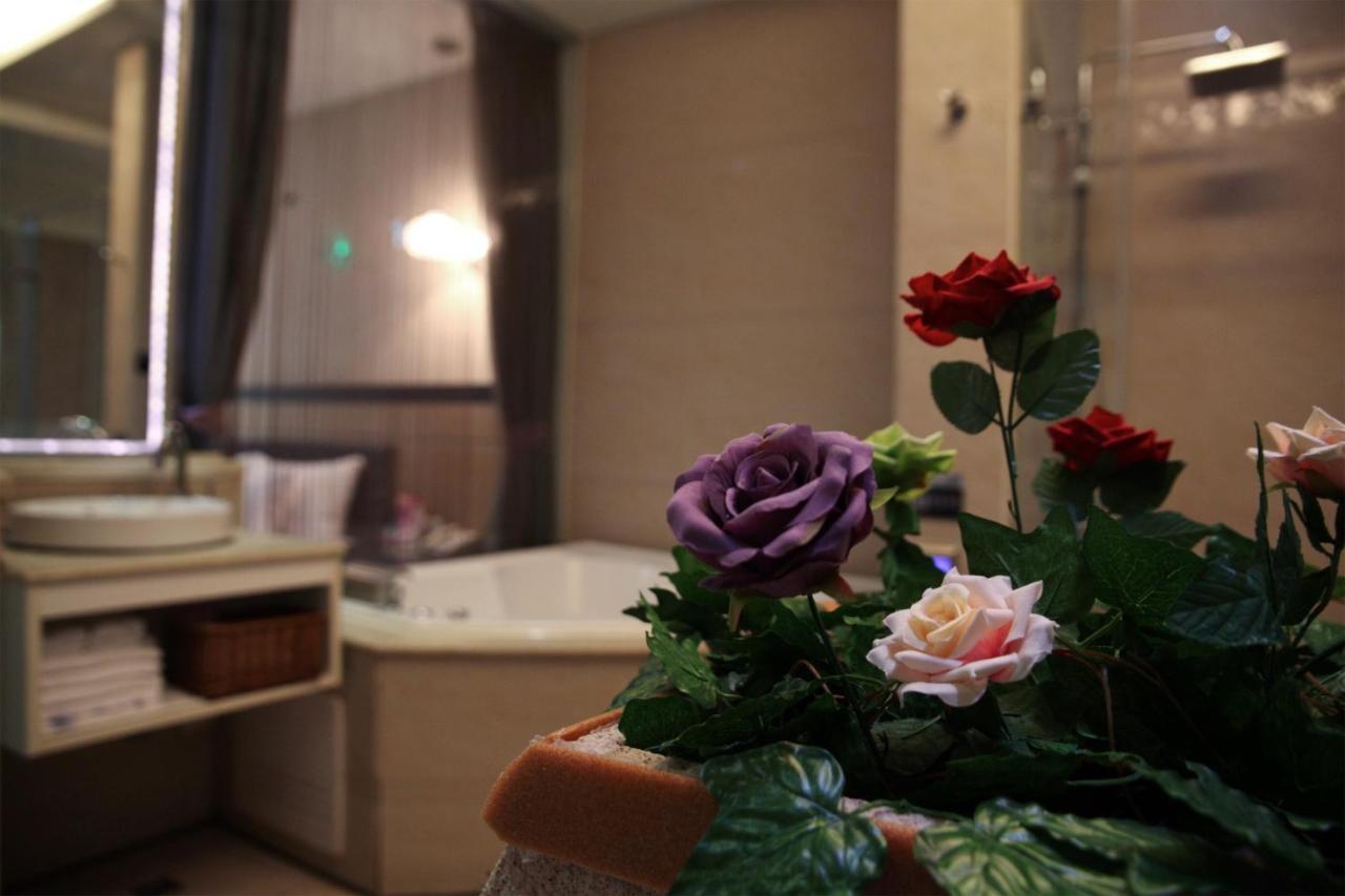 Go Shine Motel Pingtung Luaran gambar