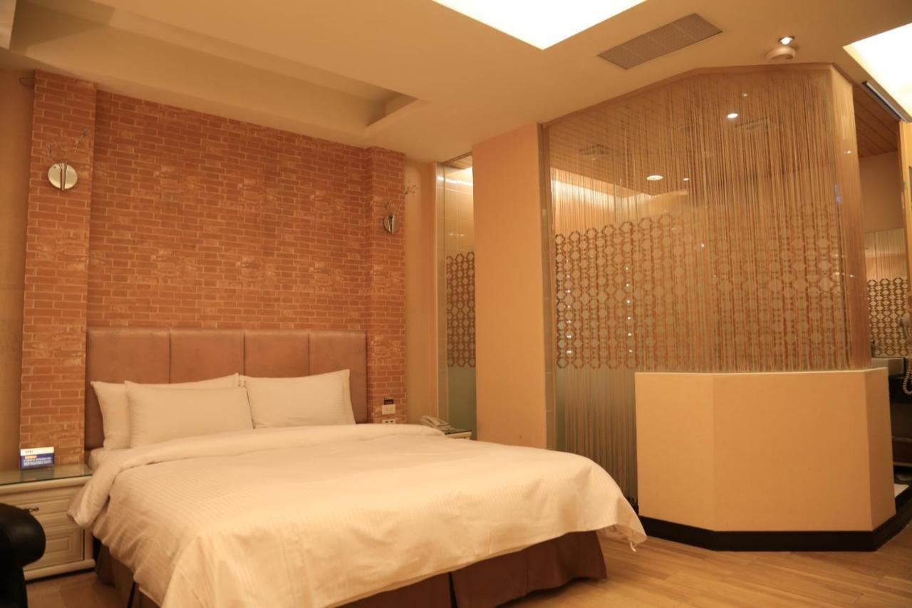 Go Shine Motel Pingtung Luaran gambar